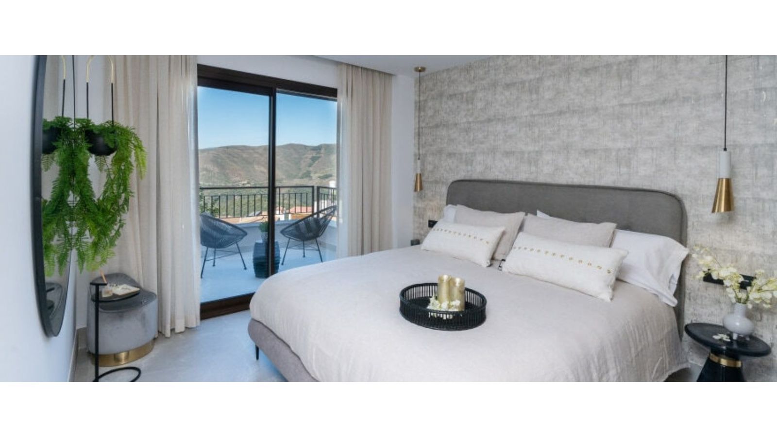 02 almazara hills bedroom balcony